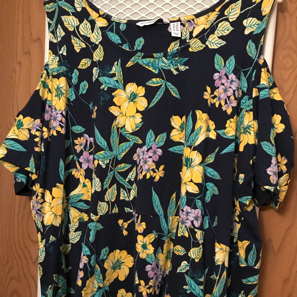 Isaac Mizrahi NWOT cold shoulder peplum skirt